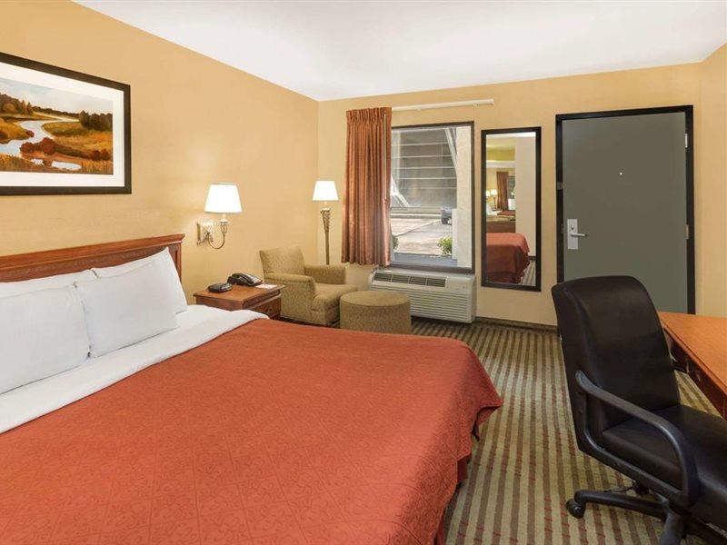 Howard Johnson By Wyndham Chattanooga Lookout Mountain I-24 Exterior foto